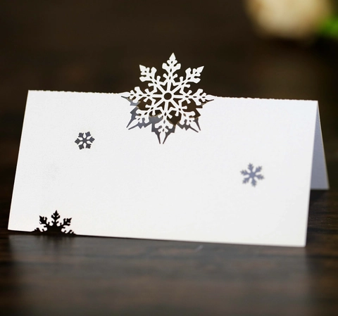 Segnaposti a Forma di Fiocco di Neve Tagliati al Laser Biglietti da Tavola Cavi in Carta Perlata Per Matrimonio di Natale Decorazione