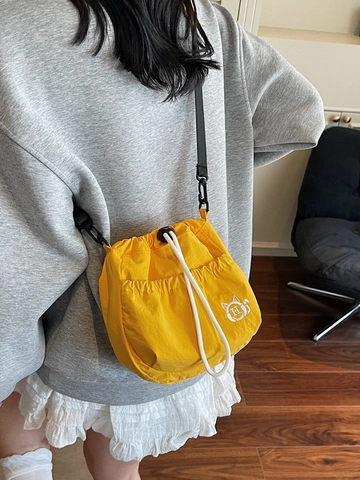 Women Lightweight Nylon Drawstring Bucket Bag Cute Cat Embroidery Crossbody Shoulder Bag Casual Commuting Travel Handbag