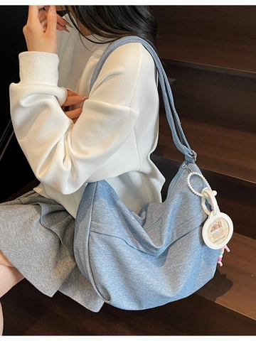 Women Denim Crossbody Bag Large Capacity Hobo Bag Casual Adjustable Wide Strap Shoulder Bag With Cute Capybara Pendant