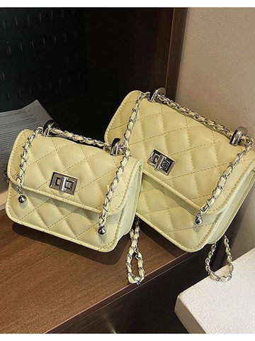 Women Quilted Crossbody Bag Elegant PU Leather Rhombus Chain Shoulder Bag With Metal Turn Lock Trendy Small Square Purse