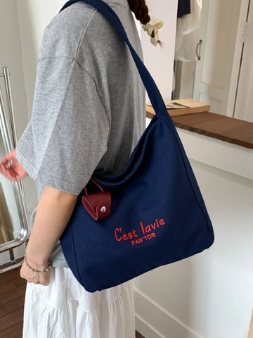 Borsa Tote in Tela da Donna di Grande Capacità Borsa a Spalla Minimalista Casual Con Ricamo di Lettere e Ciondolo a Custodia