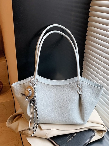 Sac Cabas Femme Grande Capacité Mode Motif Litchi Cuir PU Sac à Épaule Décontracté Navette Sac à Main Avec Charme Chapeau de Paille