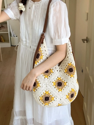 Handmade Sunflower Crochet Tote Bag Bohemian Knitted Crossbody Bag For Women Vintage Floral Shoulder Bag With Leather Strap