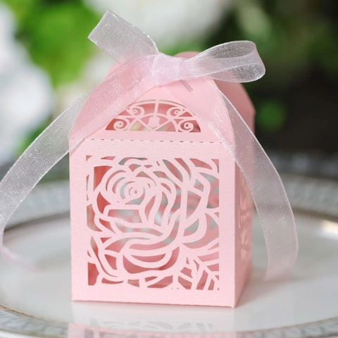 Laser Cut Rose Candy Box With Ribbon For Valentine's Day Wedding Party Favors Hollow Pearlescent Paper Gift Boxes Packaging