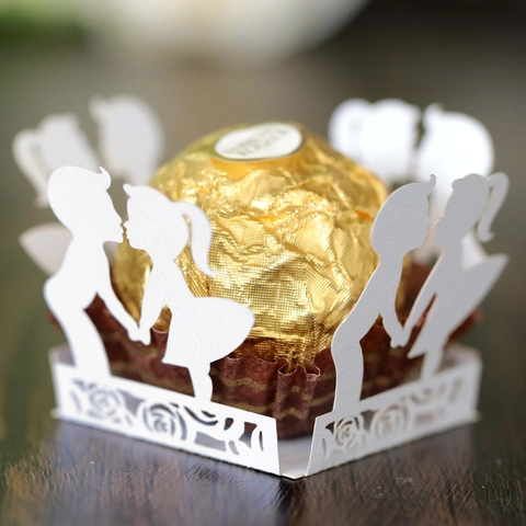 Laser Cut Paper Chocolate Wrapper Heart Couple Silhouette Hollow Decorative Lace For Wedding Valentine Party Decor