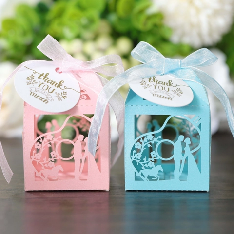 Laser Cut Wedding Favor Candy Box Romantic Bride Groom Carriage Hollow Out Gift Box With Ribbon For Valentine Day Party Decor