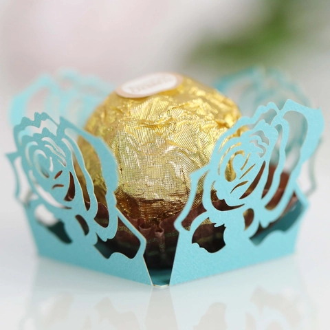 Laser Cut Rose Flower Hollow Chocolate Wrapper Pearlescent Paper Candy Box Favor For Wedding Party Valentine's Day Decor