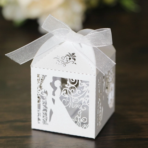 Lasergeschnitten Hochzeit Süßigkeitenbox Hohl Mr Mrs Braut Bräutigam Papier Geschenkbox Mit Schleife Für Romantische Party