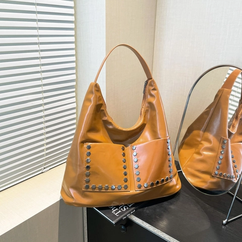 Fashion Women Large Capacity Rivet Tote Bag Glossy PU Leather Hobo Shoulder Bag Urban Motorcycle Style Underarm Bag