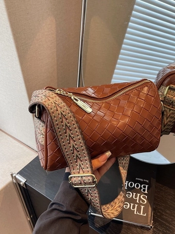 Sac Bandoulière Polochon en Cuir PU Tissé pour Femme Large Sangle Jacquard Vintage Sac à Épaule Unique Design de Niche Sac à Main