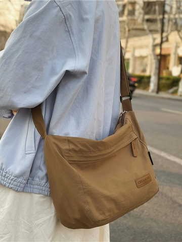 Large Capacity Water Resistant Nylon Crossbody Bag For Women Casual Messenger Tote Shoulder Bag Adjustable Strap Hobo Bag