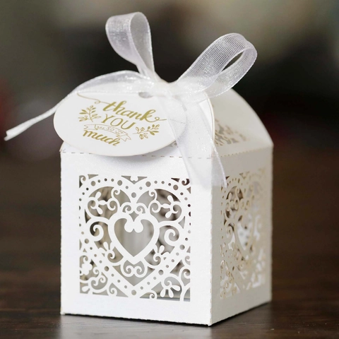 Scatola di Caramelle a Cuore Tagliata al Laser Bianca Con Nastro e Etichetta di Ringraziamento Carta Perlata Bomboniera per Matrimonio e Festa di San Valentino