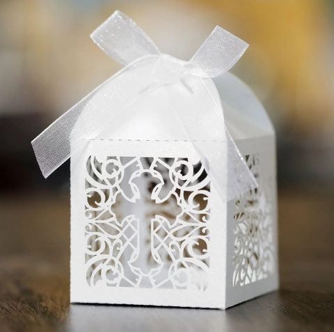Laser Cut Hollow Cross Candy Box With Ribbon European Style Pearl Paper Chocolate Gift Box For Wedding Baptism Party Favor