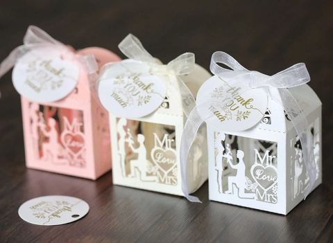 Laser Cut Wedding Favor Candy Box With Satin Ribbon Thank You Tag Heart Hollow Design Souvenir Gift Box For Party Marriage