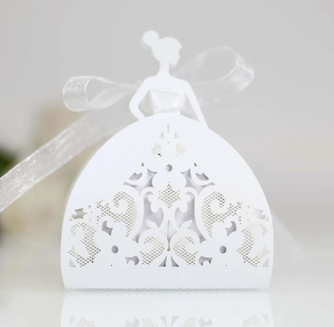 Elegant Laser Cut Hollow Wedding Candy Box Bride Gown Silhouette Pearlescent Paper Gift Box With Ribbon For Party Favors