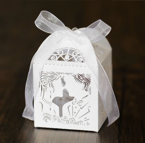 Laser Geschnitten Hochzeit Bonbonschachtel Hohl Braut Bräutigam Silhouette Perlmuttpapier Geschenkkarton Mit Band Hochzeit Party