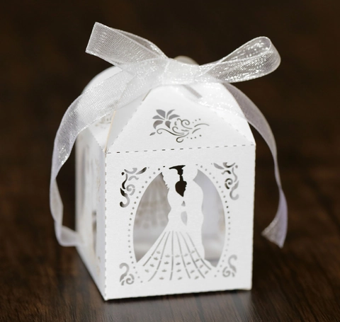 Hohl Laserschnitt Hochzeit Süßigkeitenbox Braut Bräutigam Silhouette Perlmuttpapier Geschenkbox Mit Band Für Hochzeitsfeier