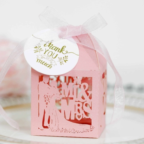 Hollow Laser Cut Paper Wedding Favor Box With Ribbon Mr And Mrs Silhouette Design For Candy Gift Packaging Party Decoration