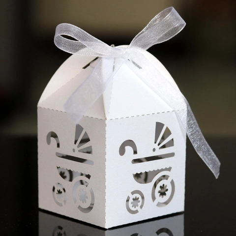 Scatola Regalo Intagliata al Laser Passeggino Carta Perlata Scatola di Caramelle Fiocco di Nastro Imballaggio per Baby Shower Compleanno Matrimonio