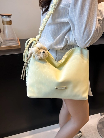 Bolso Tote de PU de Gran Capacidad para Mujer Correa Plisada Minimalista Bolso de Axila Casual Moda Bolso de Mano Con Colgante Oso
