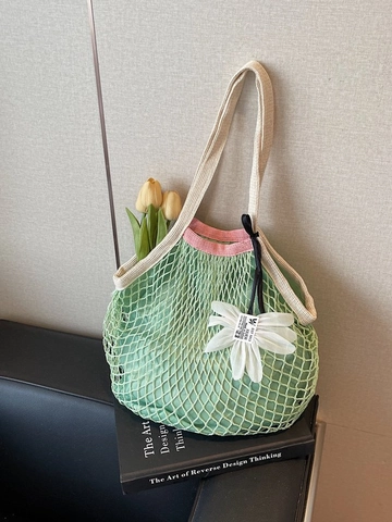 Grand Sac Fourre-tout en Tricot Ajouré Capacité Été Sac à Épaule de Plage Bohême Avec Pendentif Fleur Femme
