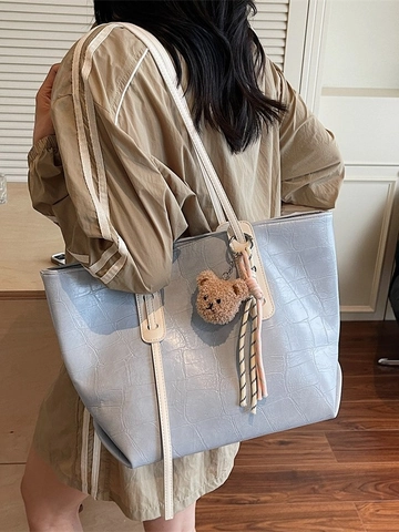 Women Large Capacity Crocodile Pattern PU Leather Tote Bag Fashion Simple Stone Embossed Shoulder Bag With Bear Charm