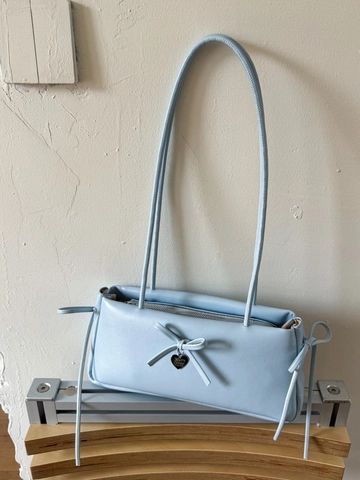 Bolso de Axila de Cuero PU Dulce para Mujer Con Cinta de Lazo Y Colgante de Corazón Bolso de Hombro Minimalista Coreano Color Sólido