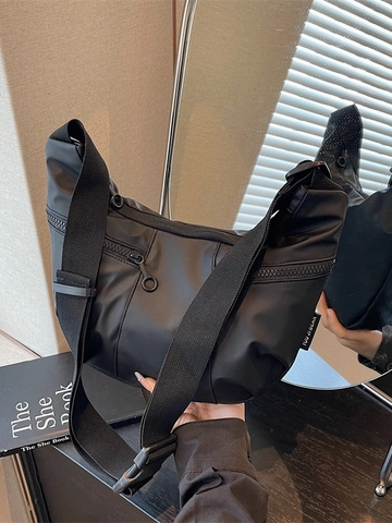 Women Large Capacity Fabric Crossbody Bag Fashion Half Moon Dumpling Bag Waterproof Commuter Shoulder Bag With Adjustable Strap
