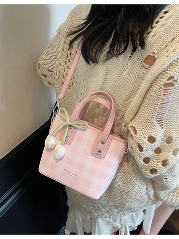 Damen Karierte Beuteltasche Trendy PU Leder Umhängetasche Mit Tulpen Anhänger Kleine Handgehaltene Schultertasche Chic Gingham Tasche