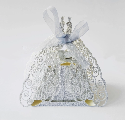 Laser Cut Hollow Out Pearl Paper Wedding Candy Box Glitter Silver Ribbon Bow Chocolate Gift Box For Party Decorations