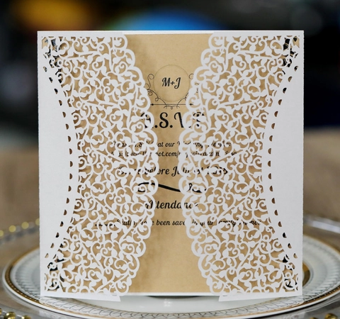 Lasergeschnittenes Hochzeits Einladungskarten Set Mit Perlmuttpapier Hohl Design Kraftpapier Innenblatt Für Verlobungsfeier