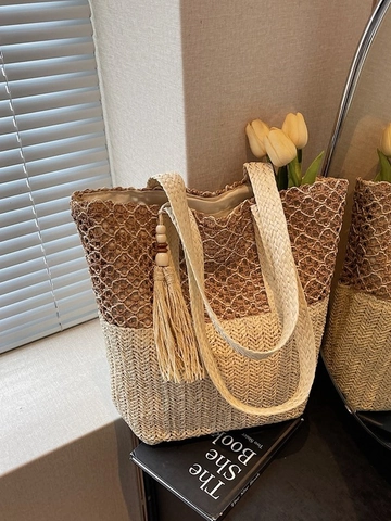 Hand-Woven Straw Tote Bag Women Large Capacity Beach Vacation Shoulder Bag Tassel Contrast Color Summer Casual Handbag