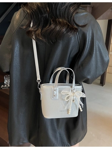 Sac Seau en Cuir PU Mode Femme Sac Fourre-tout Élégant Avec Charme Nœud en Dentelle Perle Artificielle Sac Bandoulière Quotidien