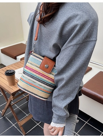 Sac Seau en Paille Tissé à la Main avec Bordure en PU Sac Bandoulière Rayé Sac de Plage Été Mode Femme