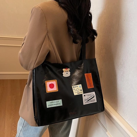 Borsa Tote in Pelle PU di Grande Capacità Per Donna Moda Applique Cartone Animato Borsa a Tracolla Casual Viaggio Borsa a Mano