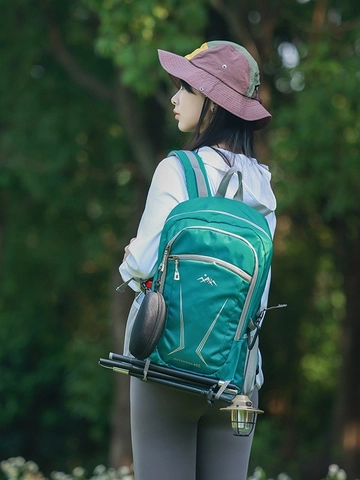 Sac à Dos de Randonnée en Nylon Imperméable Léger Grande Capacité Sac à Dos de Sport de Voyage pour Femmes Hommes Daypack Professionnel