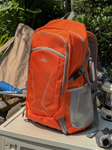 Sac à Dos de Randonnée en Nylon Imperméable Léger Grande Capacité Sac à Dos de Sport de Voyage pour Femmes Hommes Daypack Professionnel
