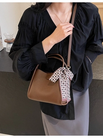 Sac Seau Bandoulière Femme en Cuir PU Avec Décoration Foulard en Soie Motif Litchi Petit Sac à Main Bandoulière Unique Mode Tendance
