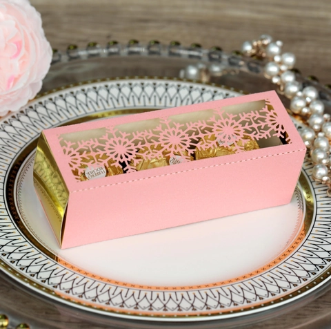 Christmas Snowflake Laser Cut Candy Boxes Pearlescent Paper Hollow Gift Box For Wedding Party Christmas Treat Packaging Decorations