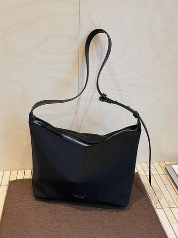 Women Simple Casual Commuter Shoulder Underarm Bag Large Capacity Tote Bag Fabric Hobo Bag Solid Color Fashion Handbag