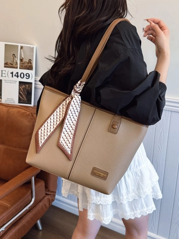 Vintage PU Leather Large Capacity Tote Bag For Women Minimalist Commuting Shoulder Bag With Decorative Scarf Fashion Handbag