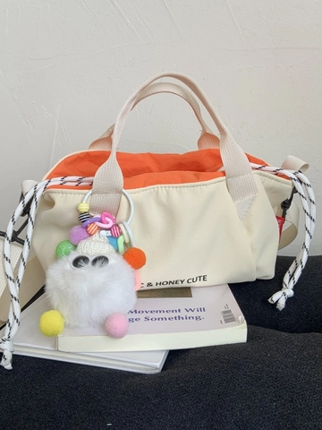 Borsa a Tracolla in Tessuto Minimalista di Nicchia per Donna Borsa Crossbody Leggera e Versatile Con Ciondolo Mostro in Peluche