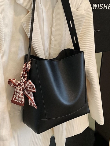 Borsa a Secchiello Minimalista da Donna in Pelle PU Tote Bag di Grande Capacità Con Decoro a Sciarpa di Seta a Spalla Moda Pendolare