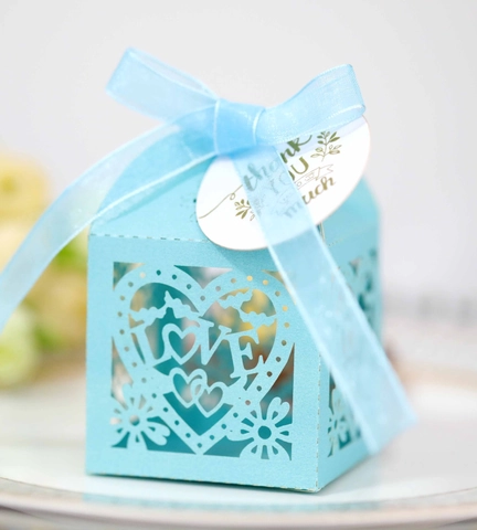 European Laser Cut Heart Love Candy Box Wedding Party Favor Gift Packaging Box With Ribbon And Thank You Tags For Guests