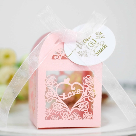 Laser Cut Heart Love Wedding Favor Candy Boxes With Ribbon And Thank You Tags Rose Floral Gift Box For Wedding Party Favor