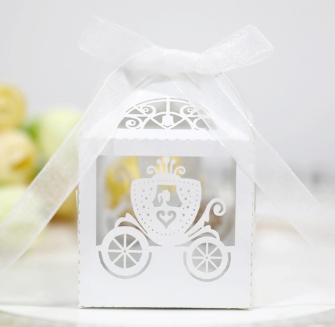 Hollow Pumpkin Carriage Candy Box Laser Cut Paper Wedding Favor Gift Box With Ribbon For Engagement Celebration Party Decoration