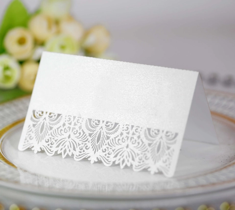 Laser Cut Lace Flower Wedding Place Cards Pearlescent Paper Table Name Cards For Banquet Party Dinner Seating Decoration