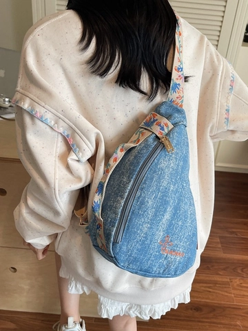 Women Denim Chest Bag With Floral Embroidered Wide Strap Vintage Washed Crossbody Shoulder Bag Casual Travel Sling Bag