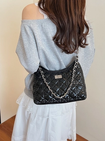 Women Quilted Chain Bucket Bag Fashion Glossy PU Leather Crossbody Bag Minimalist Commuter Shoulder Bag For Daily Use Lady
