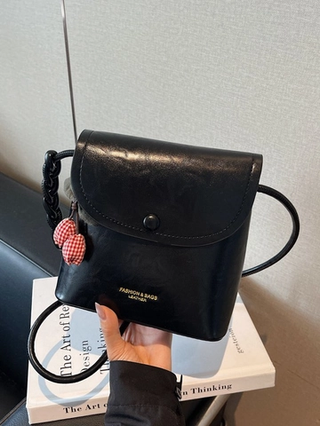 Vintage Women PU Leather Small Square Crossbody Bag Minimalist High-End Shoulder Bag With Braided Strap And Plaid Charm
